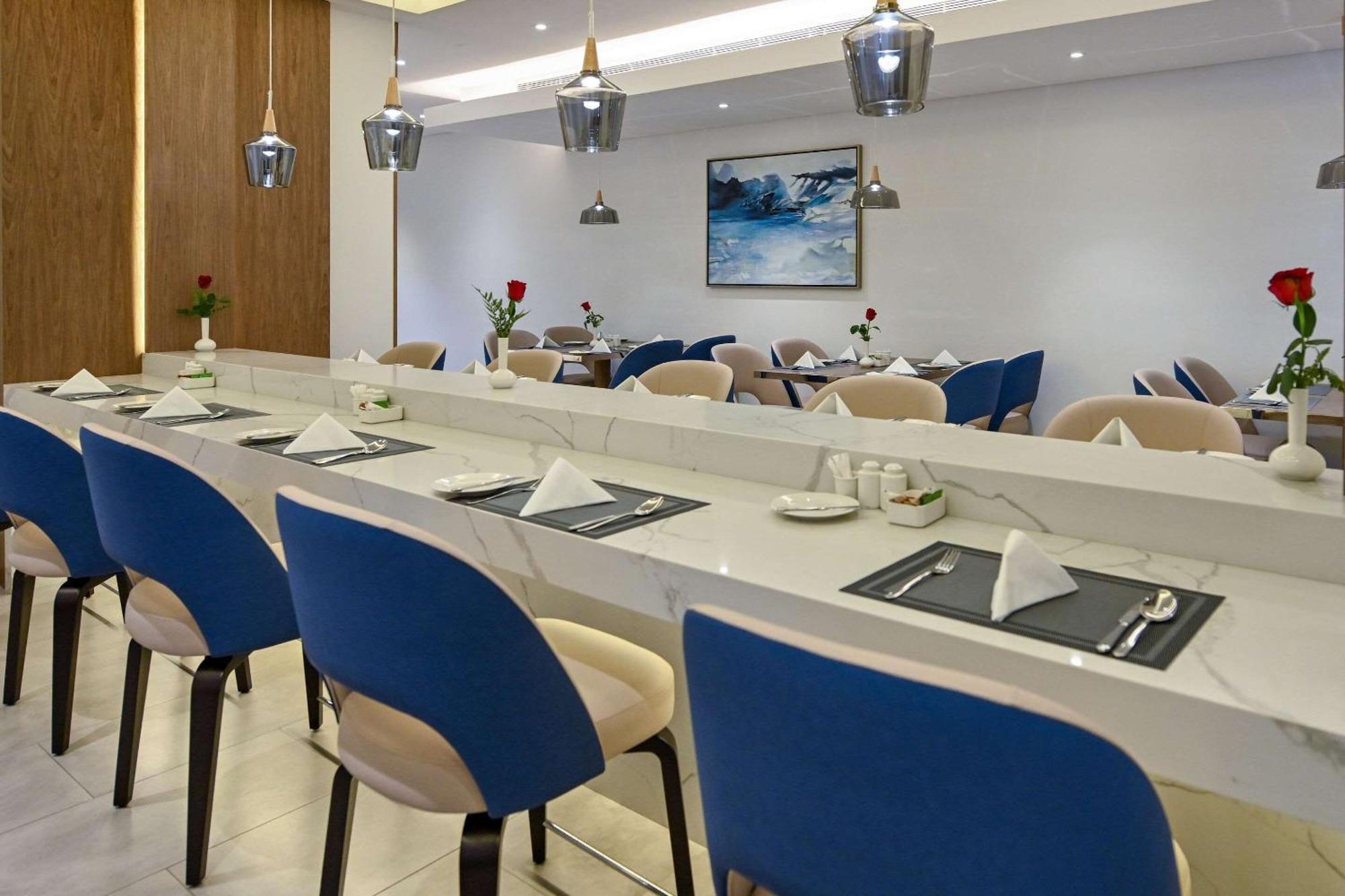 Comfort Hotel Jeddah King Road Exterior foto